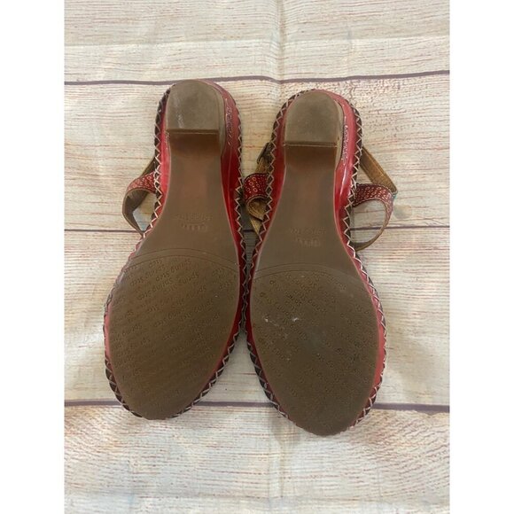 L'Artiste Women's Red Leather Wearable Art Sandals - 40 - Picture 9 of 14